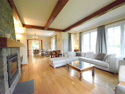 Spacious villa near Lesse Villa in Wallonia, Belgium