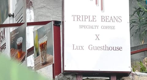 Lux Guesthouse Bed and Breakfast in Krabi Changwat