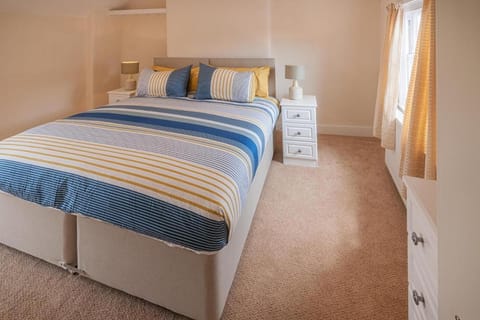 Town Centre Apartment Perfect Location with on-street parking Apartment in Stratford-upon-Avon