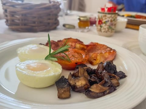 Le Petit Paris Bed and Breakfast in Franschhoek