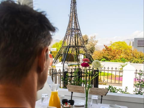 Le Petit Paris Bed and Breakfast in Franschhoek