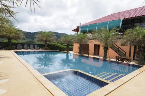 Chomview Resort Lanta Resort in Sala Dan