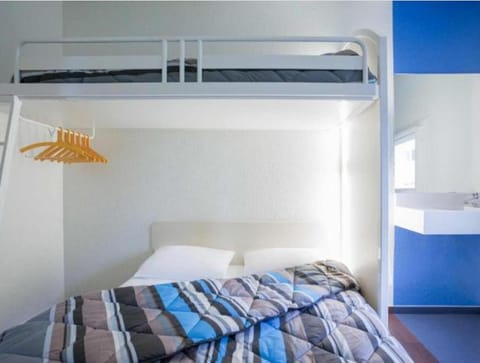 MELINESS Hotel Hotel in Vernon