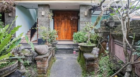 Aurora House Ubud Bed and Breakfast in Ubud