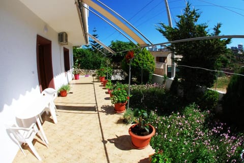 Vila Renato Ksamil Apartment in Ksamil