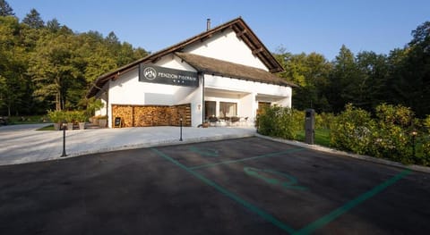 Pension & Glamping Pibernik Hotel in Bled