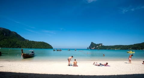 Twin Palms hostel Phi Phi Hostel in Krabi Changwat