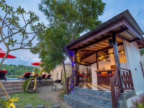 The Bridge Huts Campground/ 
RV Resort in Nusapenida