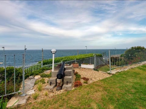 Sunny Cove Manor Bed and Breakfast in Cape Town