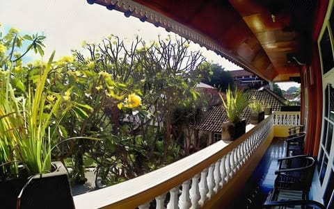 Surf Doggie Inn Hotel in Kuta