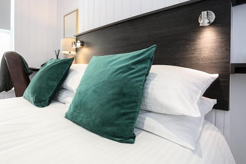 OYO Queens Quarter Hotel in Belfast