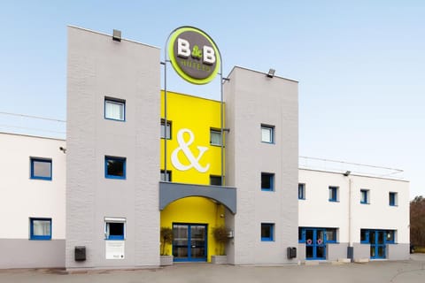 B&B HOTEL Montlhery Hotel in Île-de-France