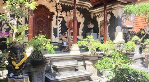 Mikuk Homestay Vacation rental in North Kuta