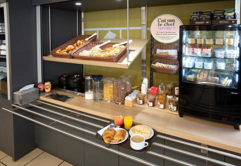 B&B HOTEL Louveciennes Hotel in Saint-Germain-en-Laye