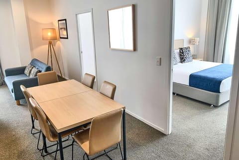 Ramada Suites by Wyndham Albany Apartment hotel in Auckland