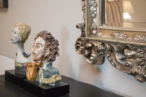 A' Queenslin Guesthouse Bed and Breakfast in Cape Town