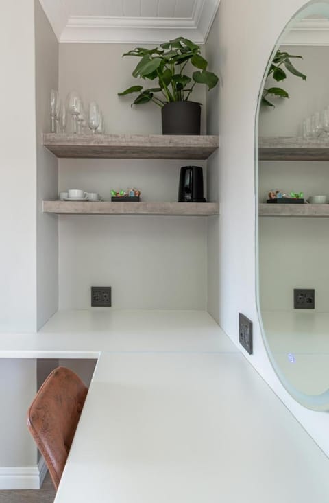 A' Queenslin Guesthouse Bed and Breakfast in Cape Town