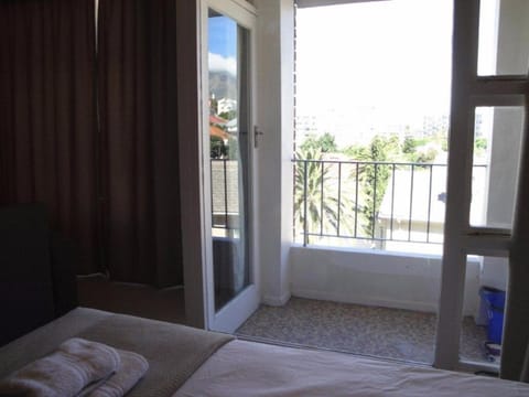 Cascades II (Studio) (48) Apartment in Cape Town