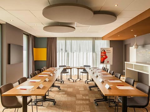 ibis Sens Hotel in Île-de-France