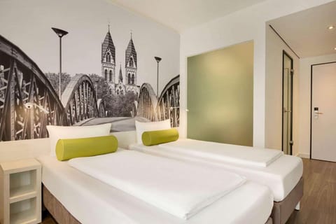 Super 8 Freiburg Hotel in Freiburg