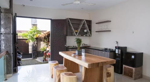 Canggu Spirit Guest House Bed and Breakfast in North Kuta