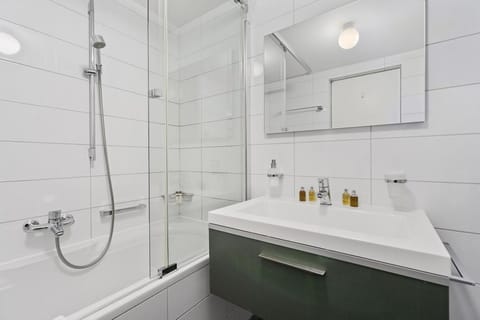 Montreux Lake View Apartments and Spa Hotel in Montreux