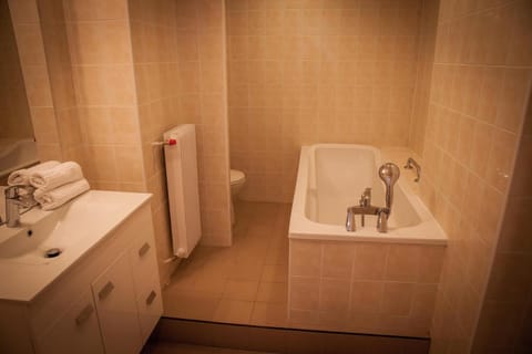 The Originals City, Le Relais des Carnutes, Dreux Ouest (Inter-Hotel) Hotel in Normandy