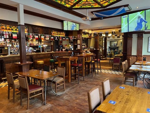 The Globe Inn Hotel in Aberdeen