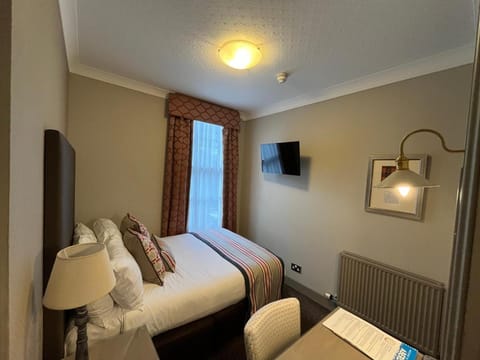 The Globe Inn Hotel in Aberdeen