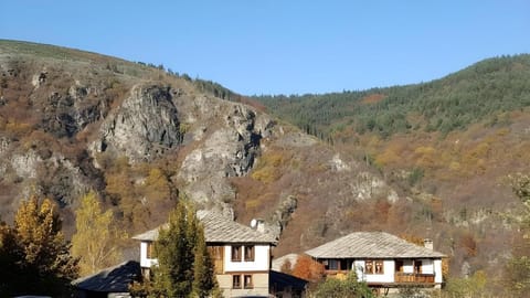 Krychma Bratyata Guest House Hotel in Blagoevgrad Province