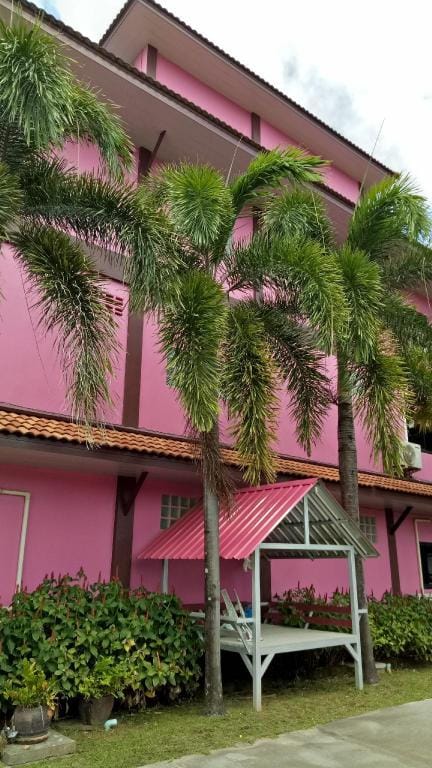 Lanta Sweet Mansion Hotel in Sala Dan