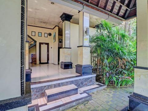 OYO 91925 Ijo Eco Lodge Hotel Hotel in Kediri