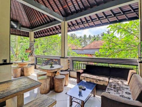 OYO 91925 Ijo Eco Lodge Hotel Hotel in Kediri