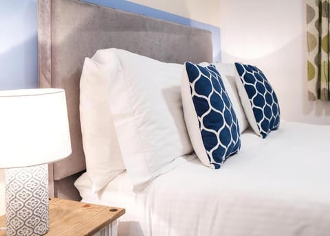 Royal Ashton Townhouse - Taunton Hotel in Taunton