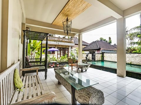 OYO 90640 Agung Kartini Villa Hotel in Ubud