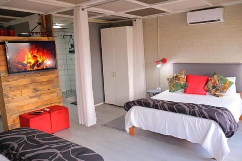 Azura Sleep Brackenfell Apartment in Cape Town