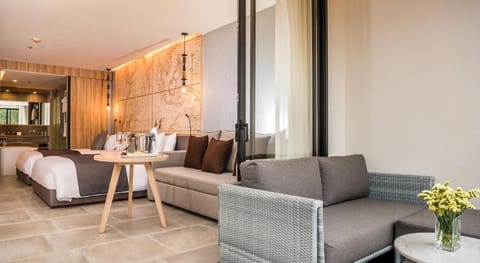 La Vela Khao Lak Resort in Khuekkhak