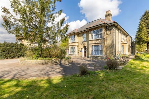 Shelford Lodge Bed and Breakfast in Cambridge