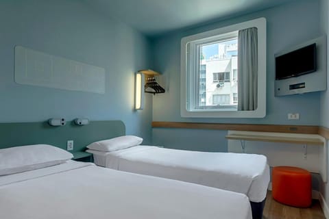 ibis budget RJ Praia de Botafogo Hotel in Santa Teresa