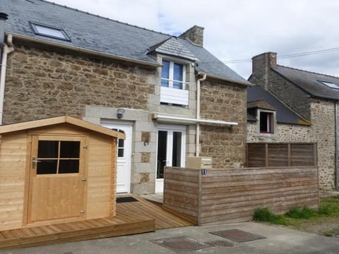 Gite es Omnes Vacation rental in Brittany