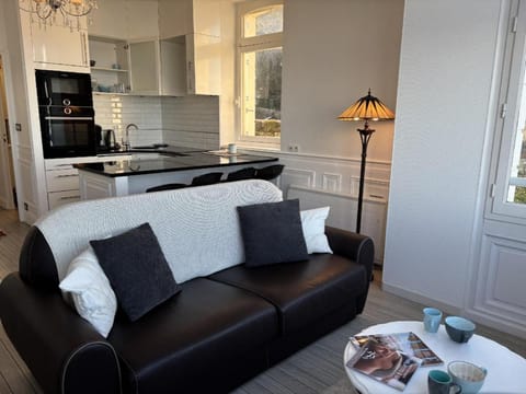 Villa XIXe Vue Mer Apartment in Dinard