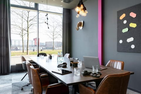 Moxy by Marriott Ludwigshafen Hotel in Mannheim