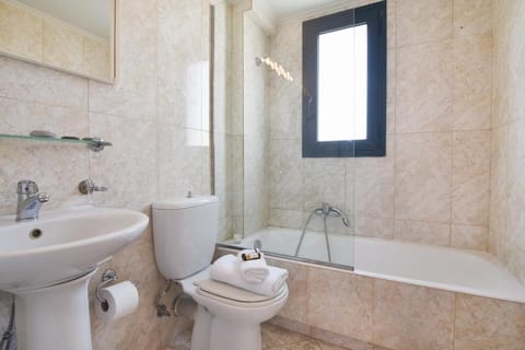 GT Beach Hotel in Crete