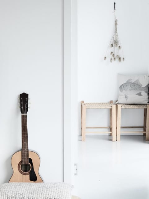 Salt Shack | coastal charm, steps from the surf Vacation rental in Bicheno