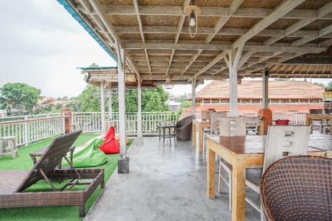 Kememai Hostel Hotel in Sukawati