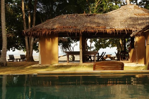 Melina's Beach Front Bungalows Resort in Krabi Changwat