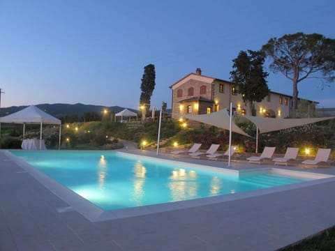 Vacation home in Tuscany with pool Vacation rental in Emilia-Romagna
