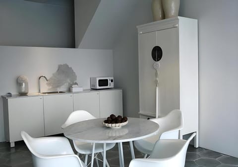 Lovina life Room & Cafe Hotel in Buleleng