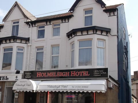 Holmeleigh Hotel Bed and Breakfast in Blackpool
