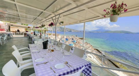 Oceanic Overview Suites Hotel in Sarandë